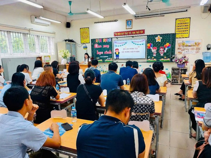 Chấm dứt cảnh thu hộ, sửa trường bằng quỹ lớp: Phụ huynh và giáo viên nói gì? - Ảnh 1.