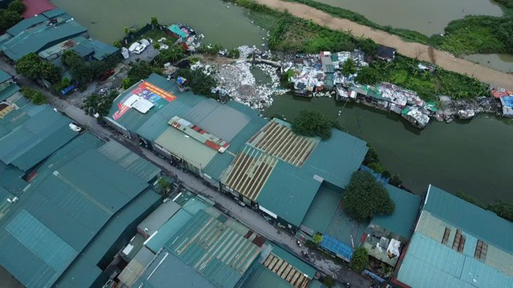 Hà Nội: Nguy cơ cháy nổ từ nhà xưởng tạm bợ tại Từ Liêm- Ảnh 3.