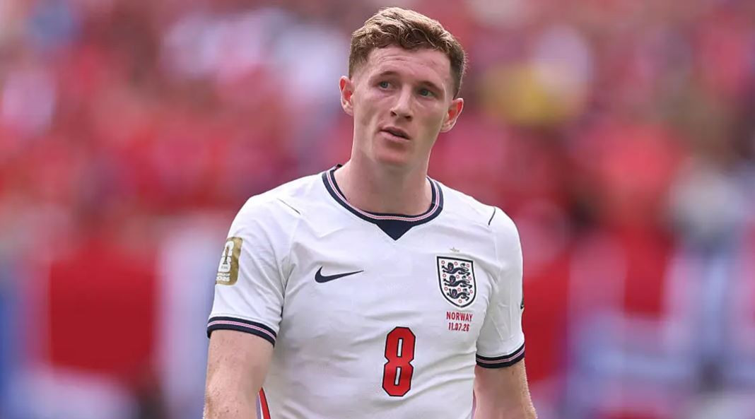 Elliot Anderson là thương vụ kỷ lục của Manchester City