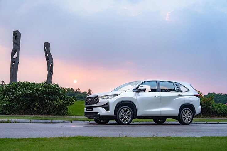Trang bị an toàn phong phú trên Toyota Innova Cross