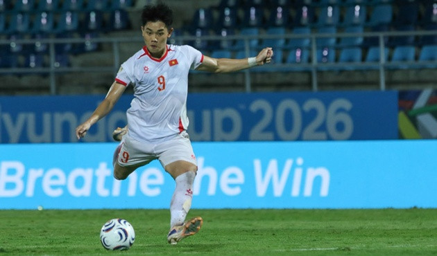 Đình Bắc tỏa sáng với cú hat-trick. (Ảnh: VFF)