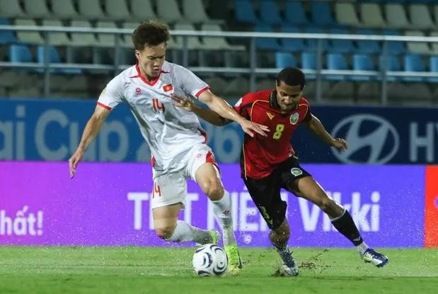 Tuyển Việt Nam chưa sử dụng nhiều bóng cố định ở trận đấu với Timor-Leste. Ảnh: VFF