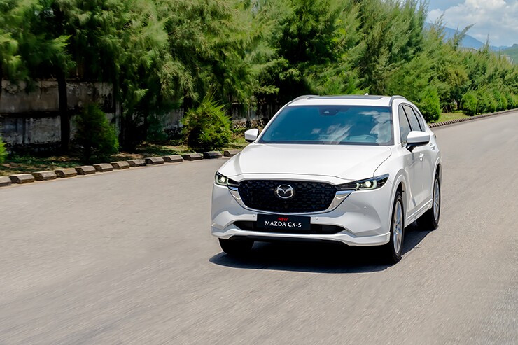 Thiết kế phía trước của Mazda CX-5 2026