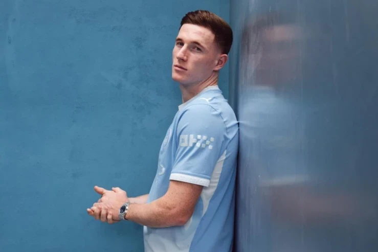 Elliot Anderson là thương vụ đắt giá của Man City ở hè 2026. Ảnh: Trang chủ Man City.