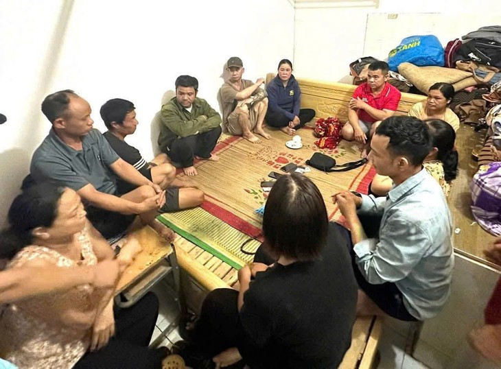Bắt quả tang 11 đối tượng đánh bạc bằng xóc đĩa tại nhà dân- Ảnh 1.