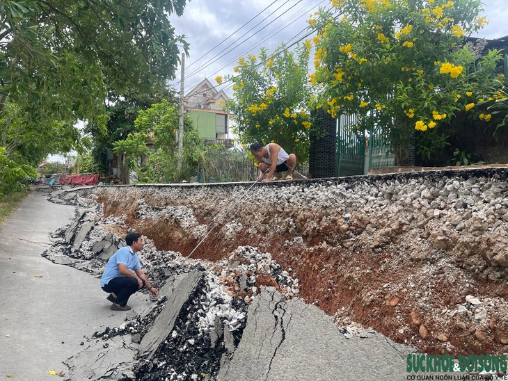 Người dân bất an vì đoạn đường trước nhà bỗng nứt toác, sụt lún hơn 2m- Ảnh 7.