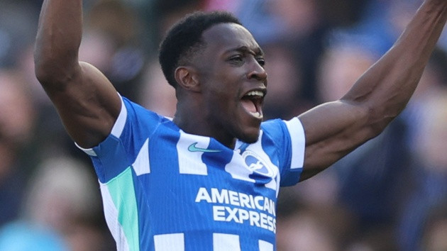 Welbeck sắp cập bến Chelsea. (Ảnh: Sky Sports)