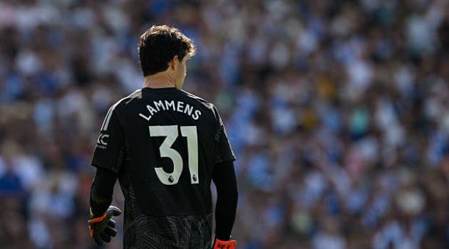 Senne Lammens trong màu áo Manchester United