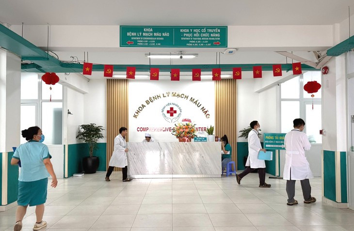 Đột quỵ nặng ở Thái Lan, nam thanh niên thoát cảnh 'liệt giường' sau khi về Việt Nam điều trị- Ảnh 1.
