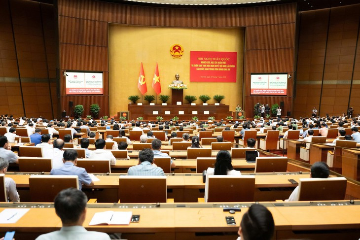 Không tư nhân hóa, không cho người nước ngoài nhận chuyển nhượng quyền sử dụng đất- Ảnh 1.