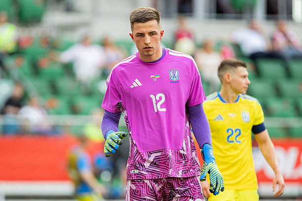 Anatoliy Trubin nằm trong tầm ngắm của Tottenham Hotspur. Ảnh: Getty Images