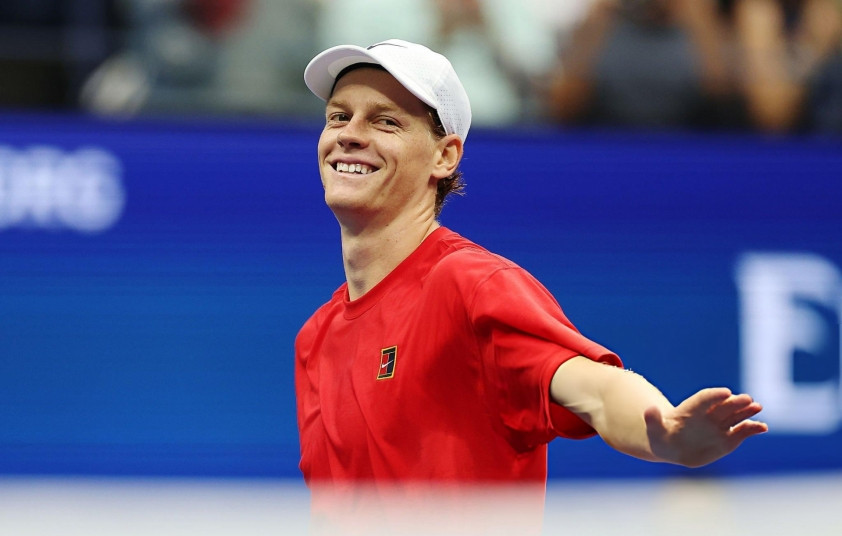 Jannik Sinner lỡ cơ hội trở thành tay vợt đầu tiên vô địch tất cả các giải ATP 1000 trong một mùa giải dương lịch.