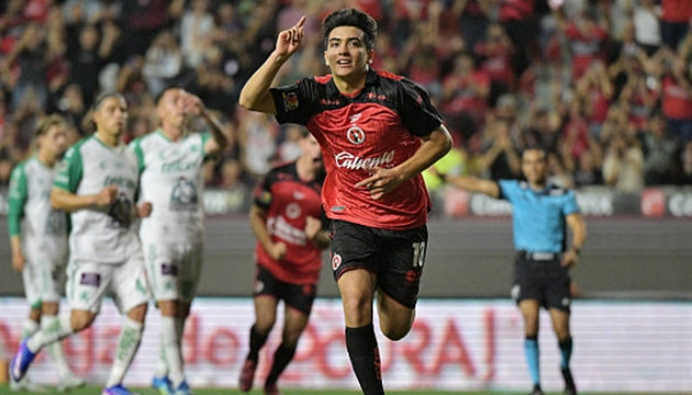 Gilberto Mora, mục tiêu thay thế dài hạn cho Bruno Fernandes?