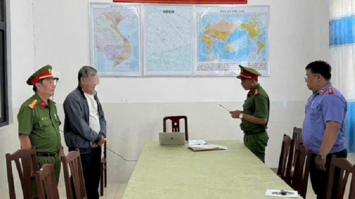 Khởi tố đối tượng sản xuất buôn bán 1.800 bao thức ăn chăn nuôi giả- Ảnh 1.