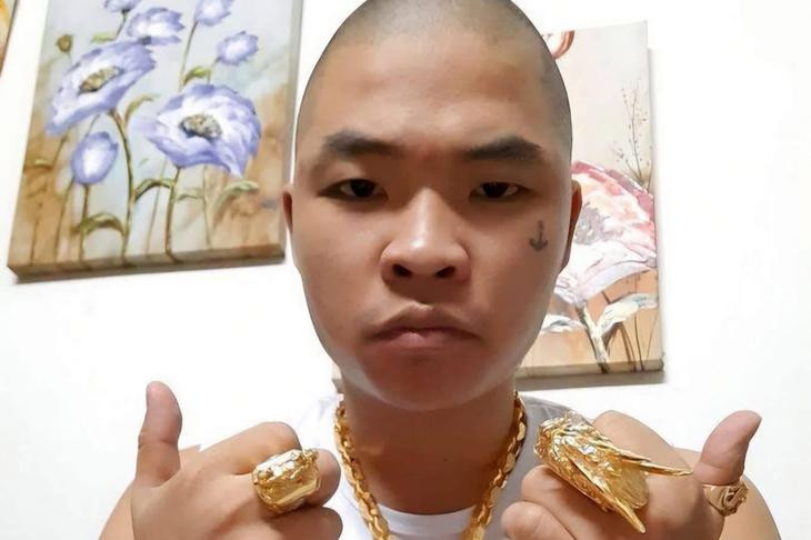 Công an đang xác minh vụ Khánh Sky đe dọa, chửi bới tại nhà 'Vua Quạt' - Ảnh 1.