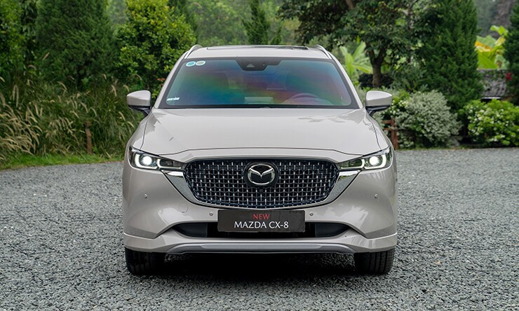 Thiết kế đầu xe Mazda CX-8