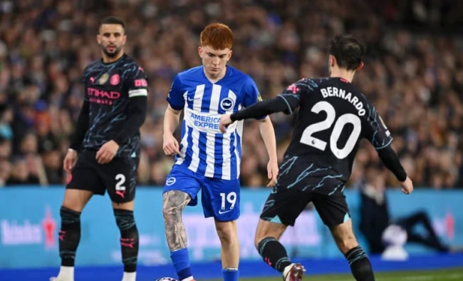 Valentin Barco trong màu áo Brighton