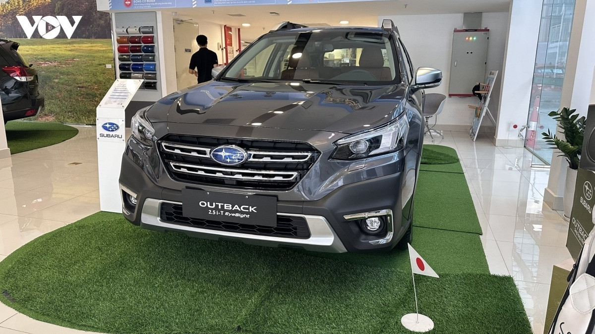 Ngay từ đầu tháng 8/2026, thị trường ô tô giảm giá mạnh mẽ như mẫu ubaru Forester nhập khẩu từ Thái Lan thuộc VIN 2025 được giảm từ 300-360 triệu đồng (tùy phiên bản).