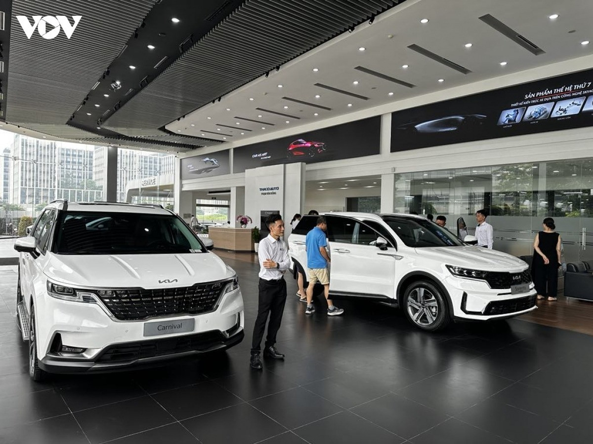 Việc các hãng xe liên tục giảm giá diễn ra trong bối cảnh thị trường vẫn duy trì đà tăng trưởng tích cực.
