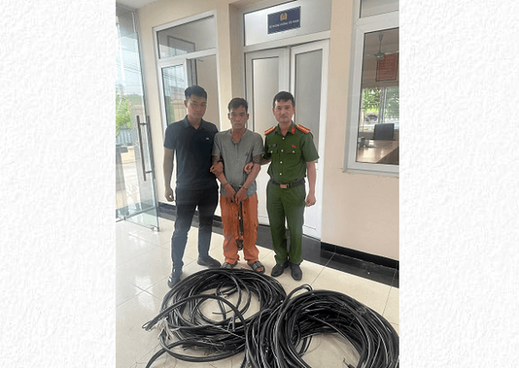 Hà Nội: Giả danh nhân viên điện lực cắt trộm hơn 100m dây cáp đồng- Ảnh 1.