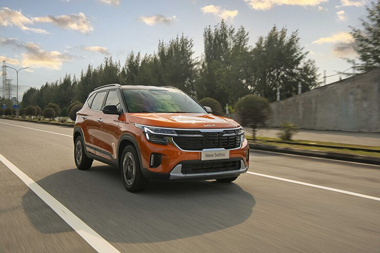 KIA Seltos 2026 vận hành mạnh mẽ trên đường