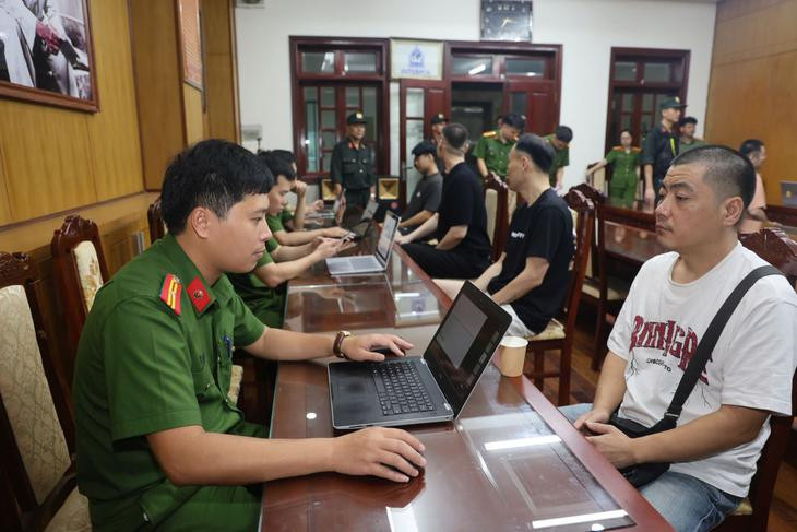 8 đối tượng người Hàn Quốc bị truy nã đỏ của Interpol từ Campuchia sang Việt Nam hoạt động - Ảnh 1.