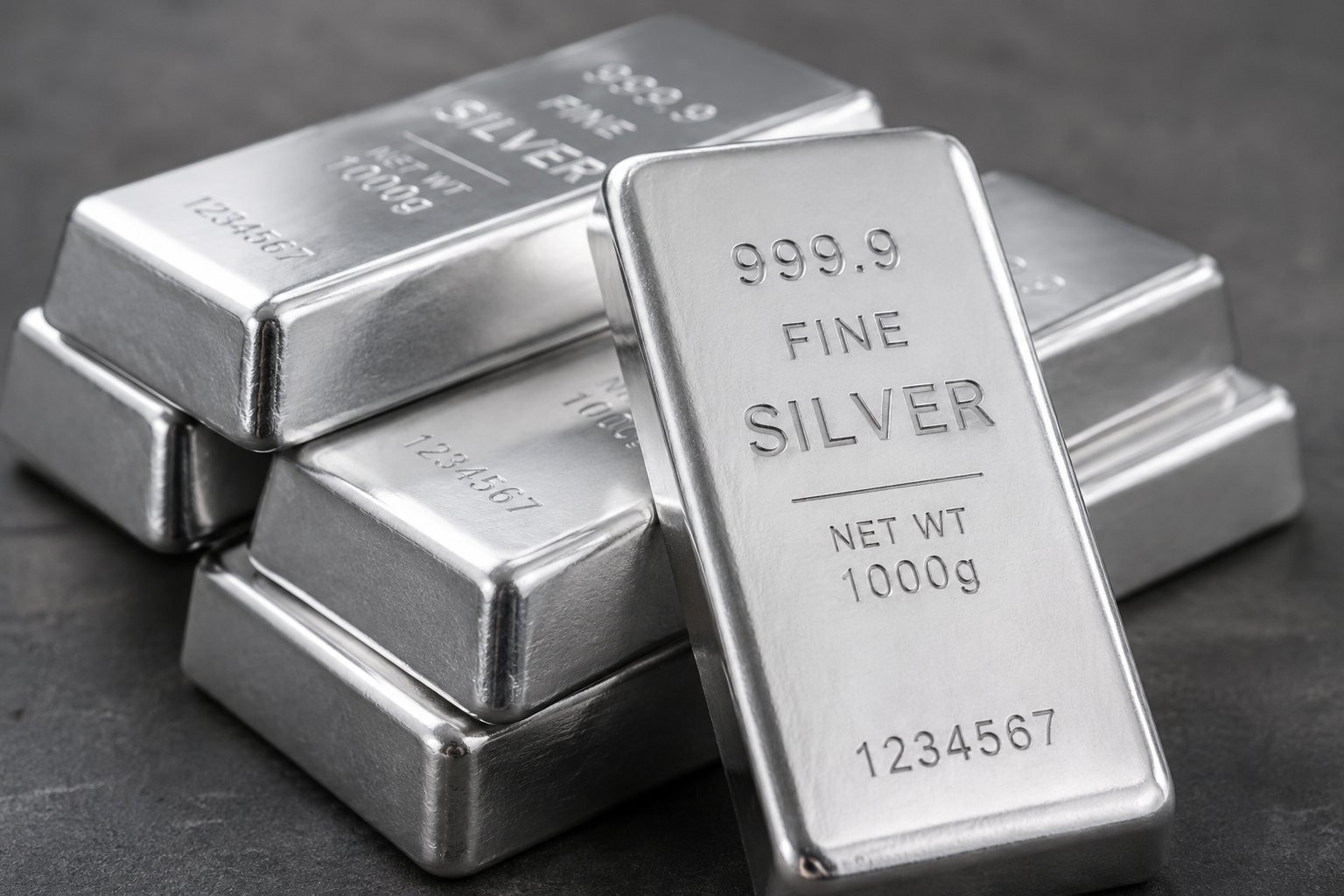 Diễn biến giá bạc thị trường trong nước và quốc tế ngày 7/8/2026