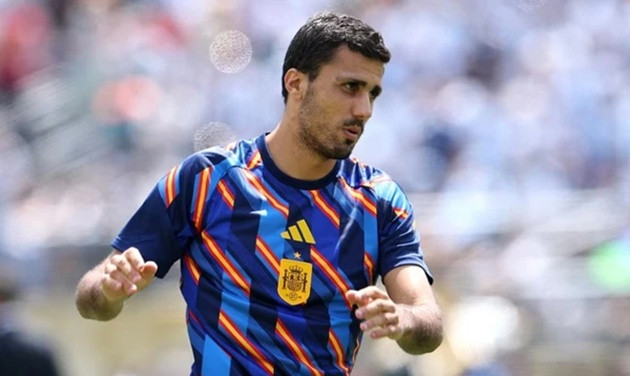 Thất bại trong thương vụ Rodri tạo ra thách thức lớn cho Real Madrid