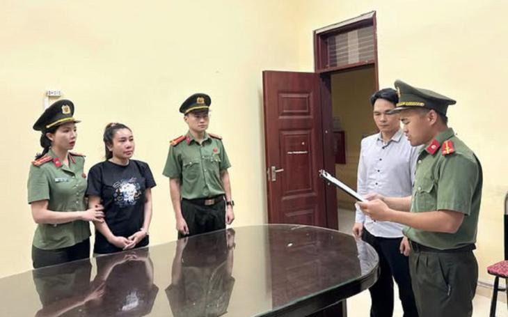 2 năm thay tên đổi dạng, nữ nghi phạm vừa về Việt Nam đã sa lưới công an- Ảnh 1.