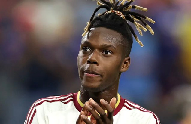 Nico Williams nằm trong danh sách ưu tiên chiêu mộ của Arsenal.