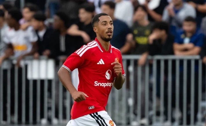 Youri Tielemans thi đấu ấn tượng trước PSG