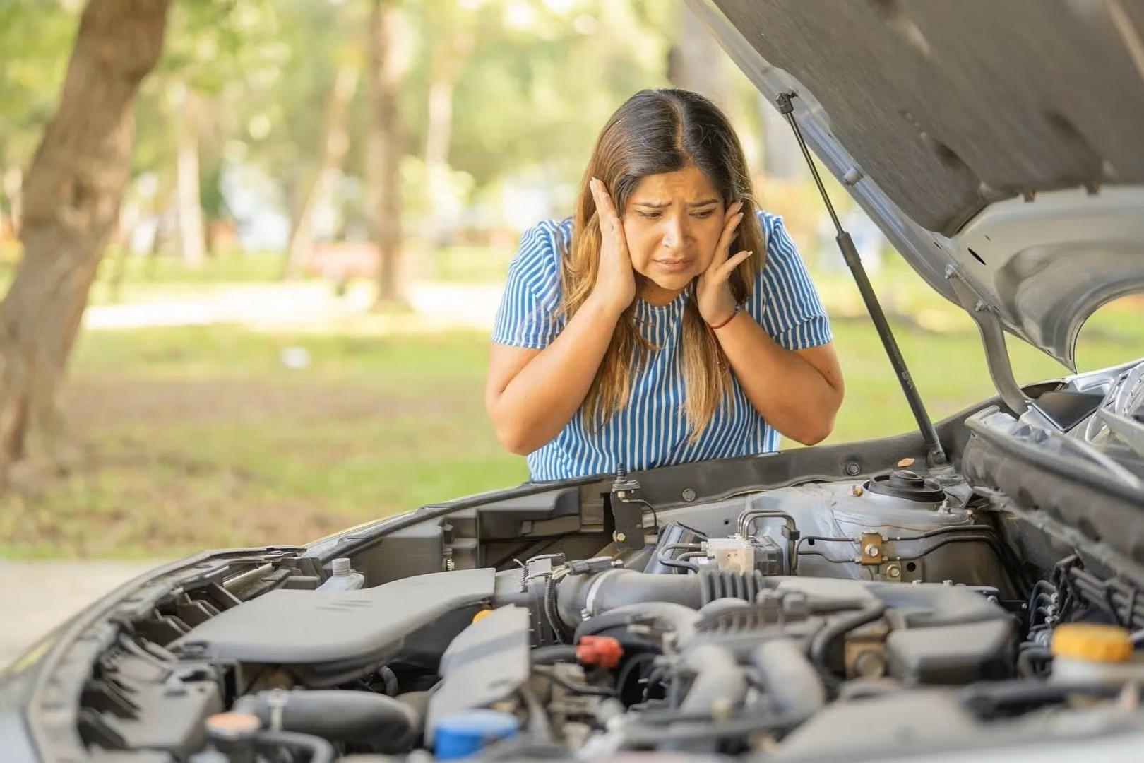 Có nhiều nguyên nhân khiến ắc quy ô tô hết điện ngay cả khi vừa thay bình mới. (Ảnh: Drive)