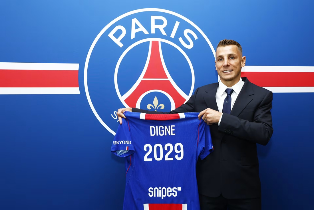 Lucas Digne chính thức trở lại PSG