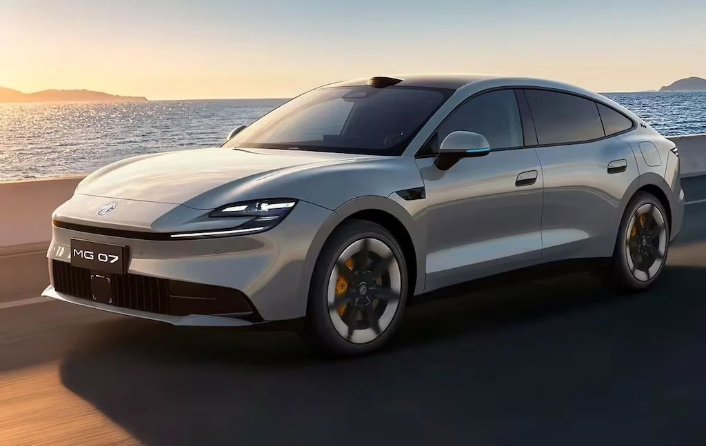 Tin xe 11/8: MG 07 PHEV gây chú ý, Mercedes-AMG GT 53 EV xuất hiện - 1