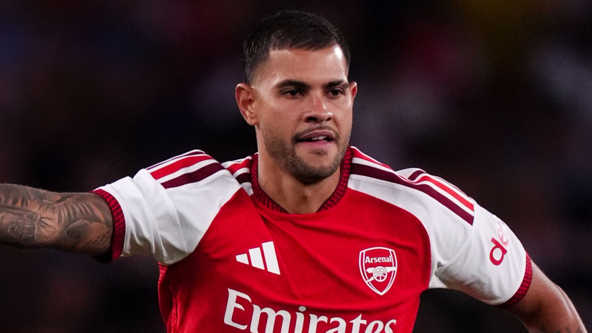 Guimaraes đã có những phút đầu tiên cho Arsenal. Ảnh: Sky Sports.