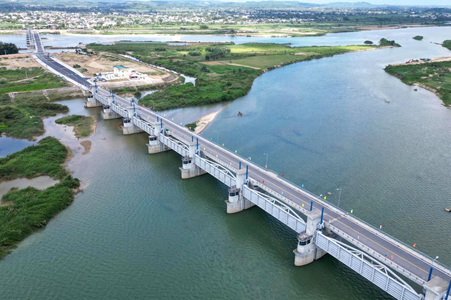 Khu vực dự án Đảo Ngọc giữa sông Trà Khúc với hạ tầng đập dâng kết nối hai bên bờ tại Quảng Ngãi