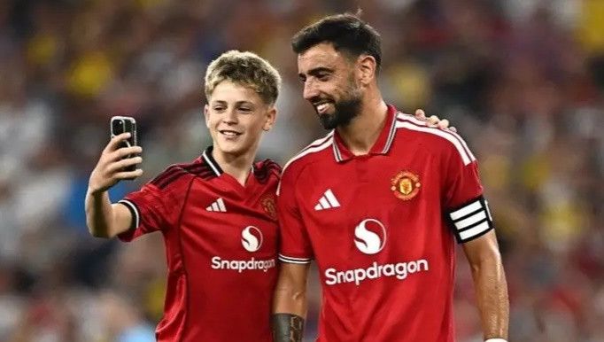 Sự xuất hiện của Bruno Fernandes gây sự chú ý lớn tại Croke Park
