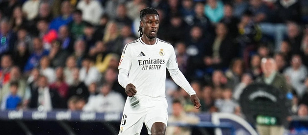 Camavinga có thể giải bài toán hàng tiền vệ Man United?