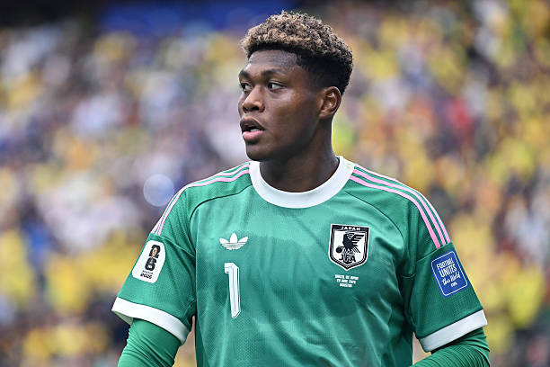 Zion Suzuki nằm trong tầm ngắm của Aston Villa