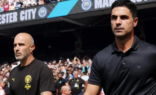 Arsenal thể hiện sức mạnh trước Man City.