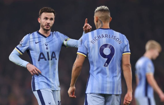 Cả Maddison lẫn Richarlison đều chưa đảm bảo được tương lai tại Tottenham. Ảnh: Getty.