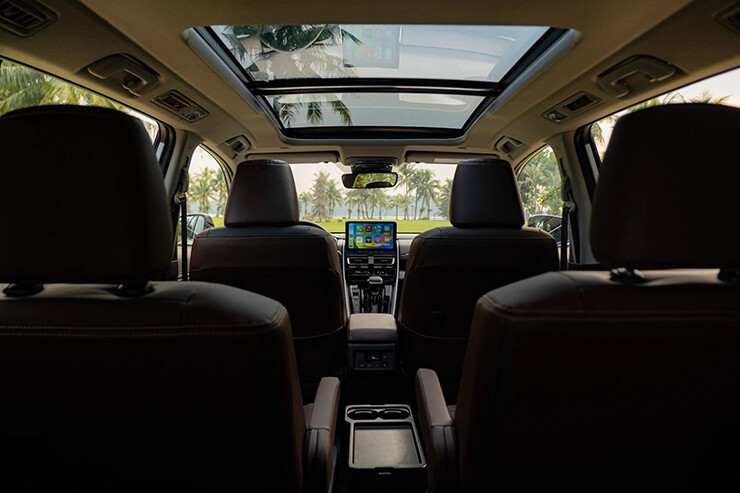 Hàng ghế thứ ba của Toyota Innova Cross có thể gập phẳng linh hoạt