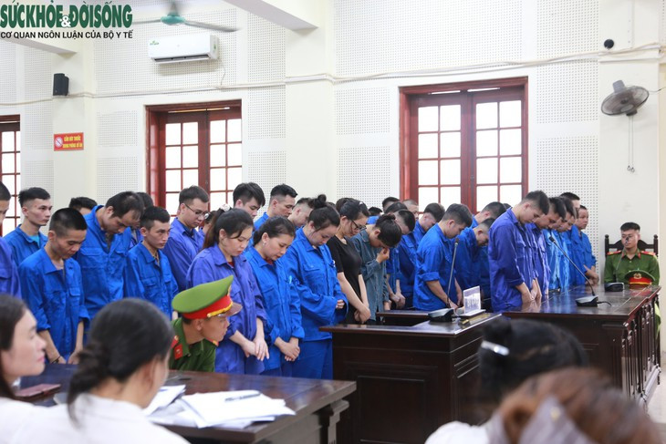 Đường dây lừa đảo qua mạng hơn 71 tỷ đồng, 48 bị cáo lĩnh án- Ảnh 1.