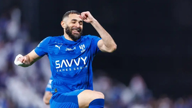 Trabzonspor đàm phán chiêu mộ Karim Benzema
