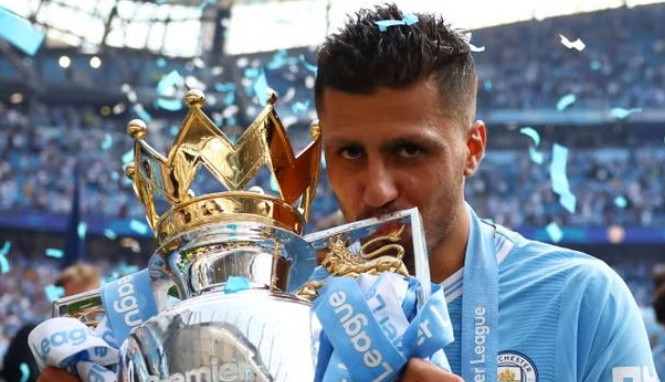 Barca đánh bại Real Madrid để giành chữ ký Rodri.