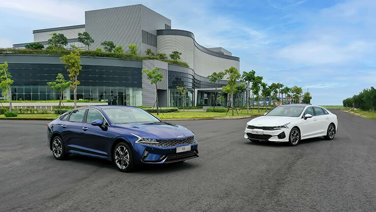 KIA K5 2026 sở hữu mức giá lăn bánh cạnh tranh trong phân khúc sedan cỡ D