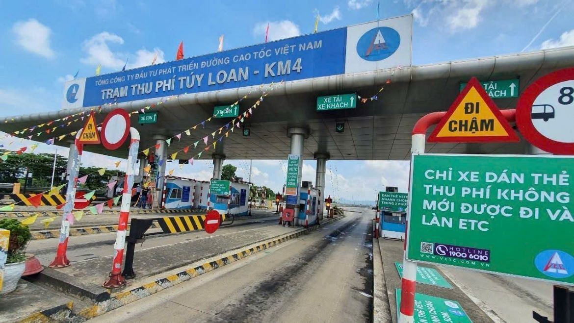 Người dân, chuyên gia cho rằng, VETC, ePass Không thể mặc nhiên coi “im lặng là đồng ý” để thu 6.600 đồng/tháng với tài khoản giao thông.
