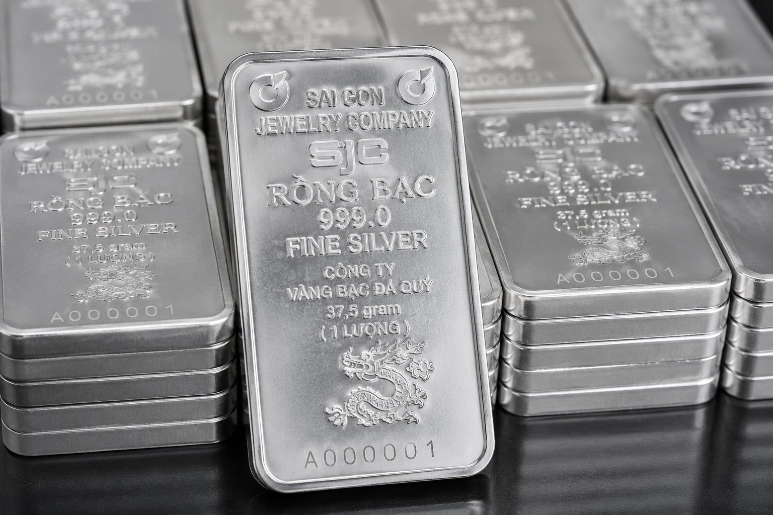 Thị trường bạc quốc tế và trong nước chịu áp lực điều chỉnh trong ngày 20/8/2026