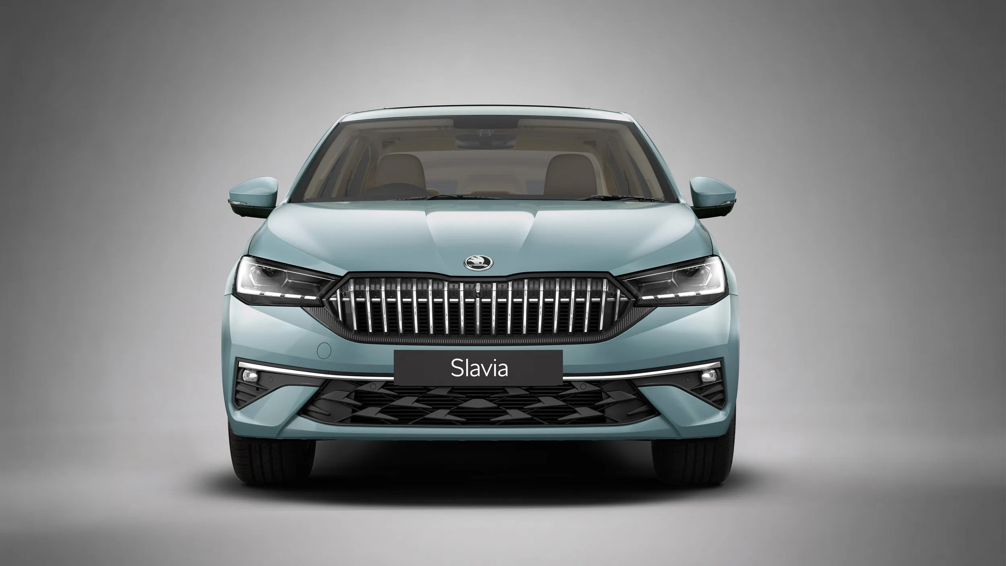 Skoda Slavia phiên bản nâng cấp sở hữu mặt ca-lăng và cản trước thể thao hơn.