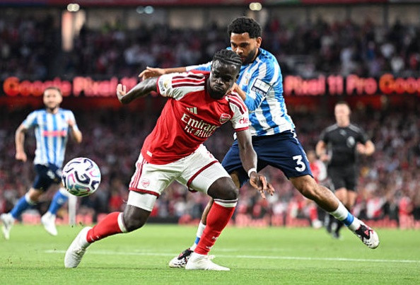 Arsenal phô diễn lối chơi tấn công áp đảo trước Coventry City